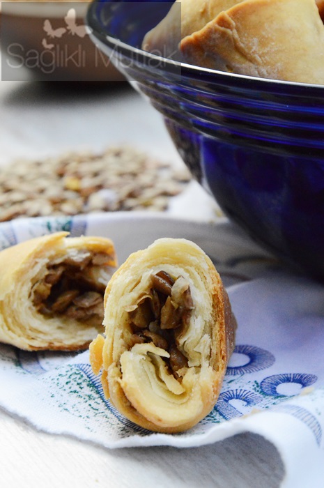 el açması mercimekli börek